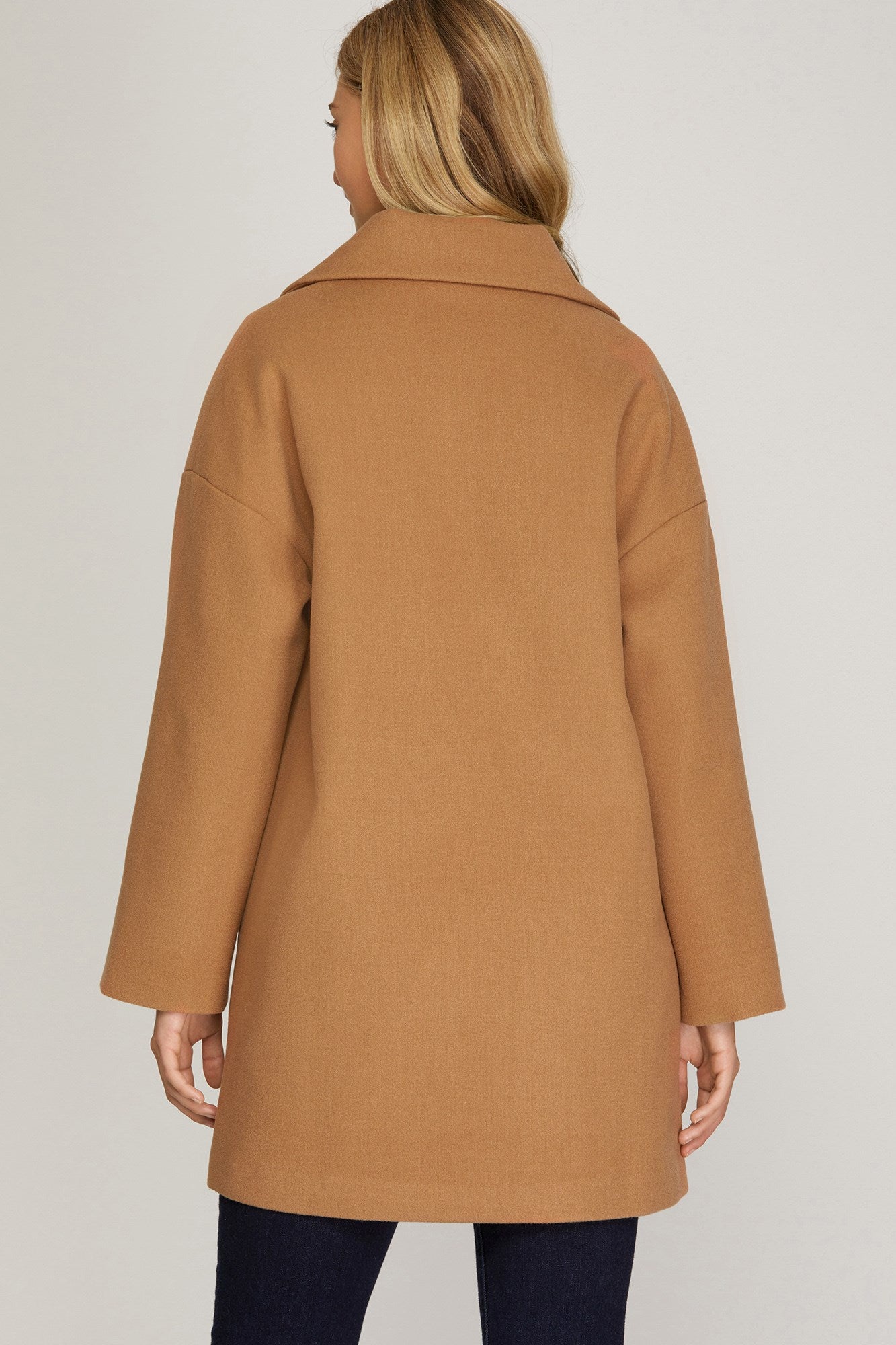 OVERSIZED DOUBLE BUTTON HALF LENGTH COAT