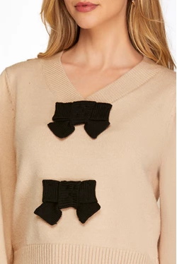 V-NECK SWEATER WITH BOW DETAIL