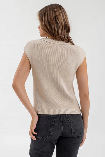 SLEEVELESS CREWNECK SWEATER KNIT TOP