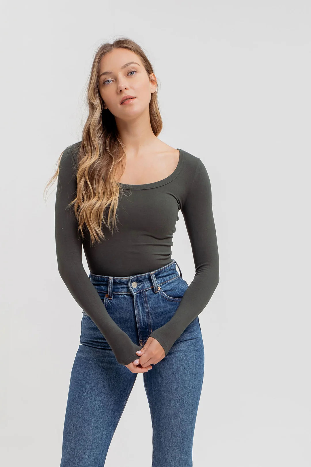 SOLID SCOOP NECK LONG SLEEVE KNIT TOP