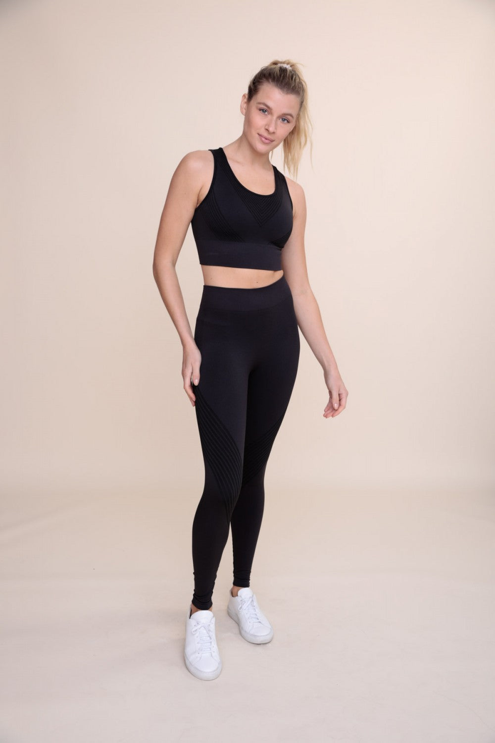 Seamless Striped Racerback Sports Bra