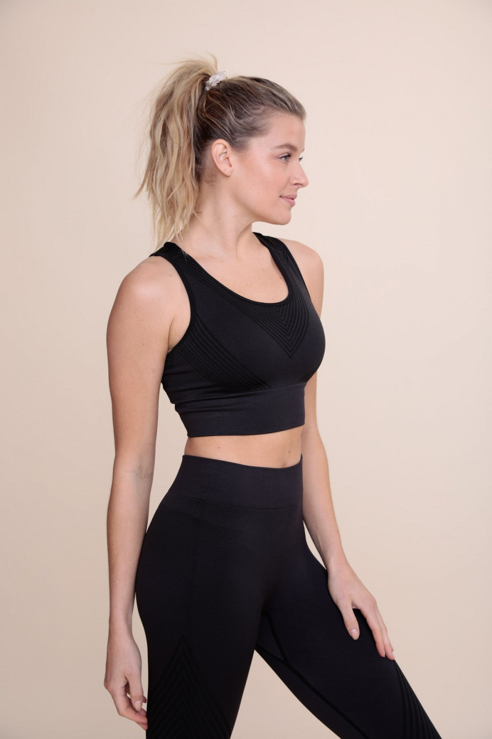 Seamless Striped Racerback Sports Bra