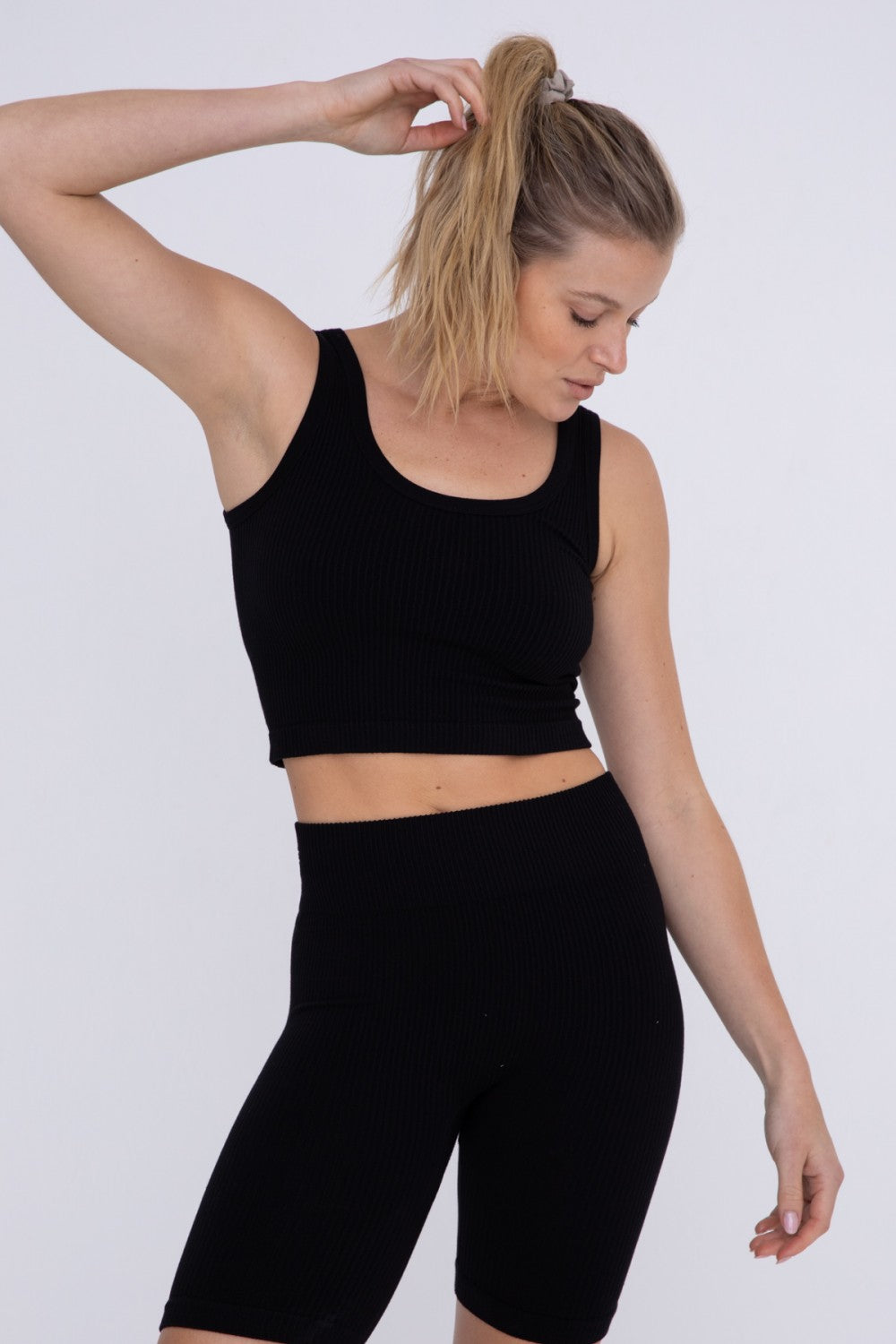 Ribbed Seamless Cropped Tank Top Scoop Neck