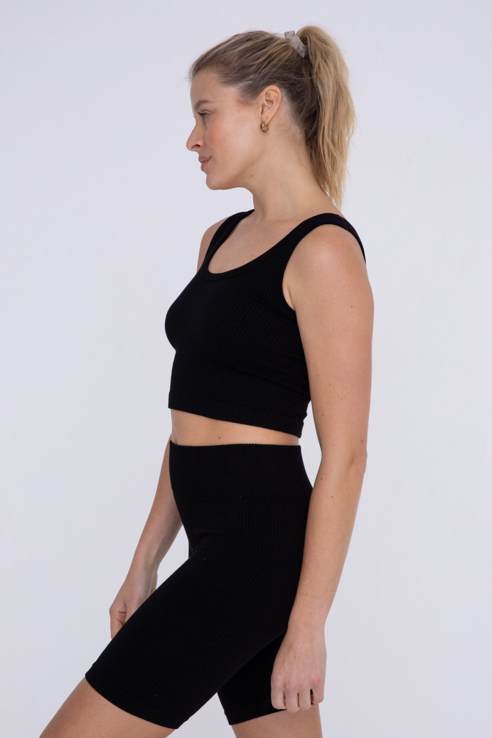 Ribbed Seamless Cropped Tank Top Scoop Neck